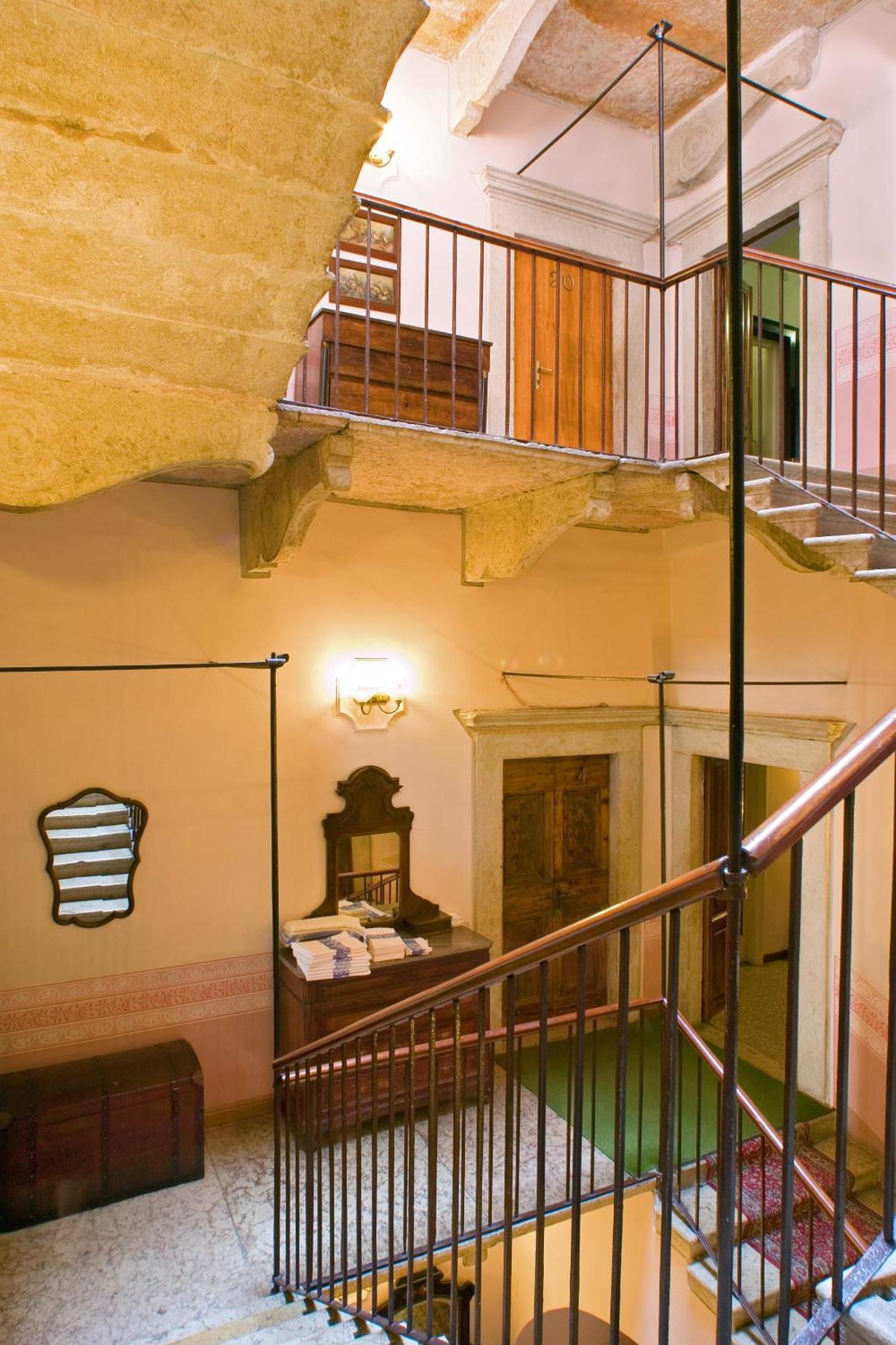 Albergo Bellavista Limone sul Garda Εξωτερικό φωτογραφία